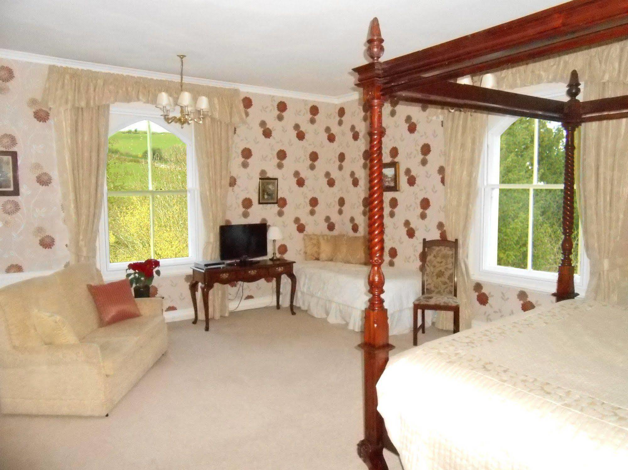 The Forest Country House B&B Newtown  Exterior photo